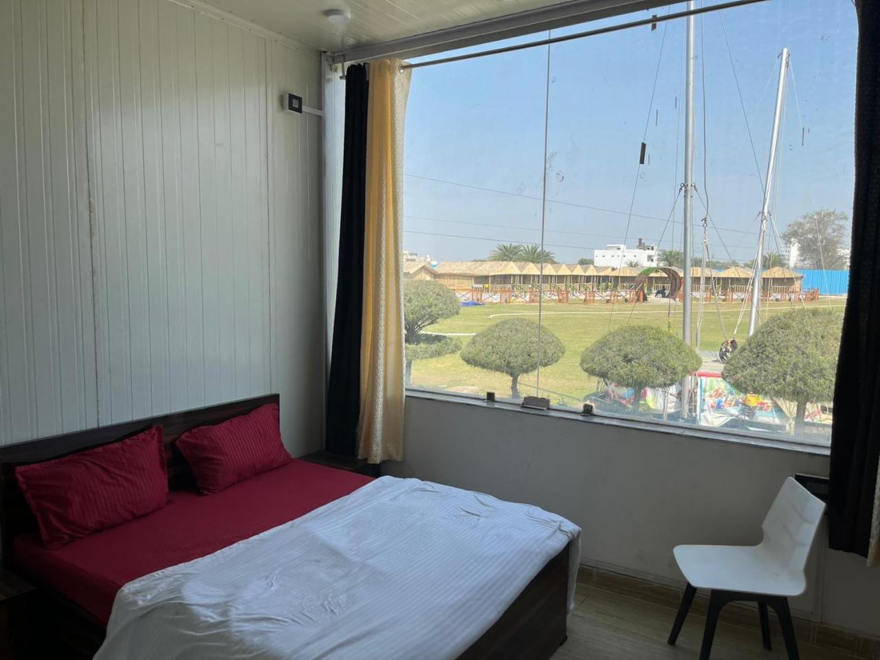 Krishna Fun Land Otel Mathura Dış mekan fotoğraf