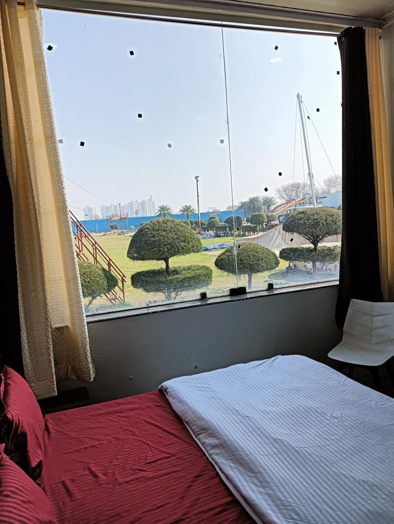 Krishna Fun Land Otel Mathura Dış mekan fotoğraf