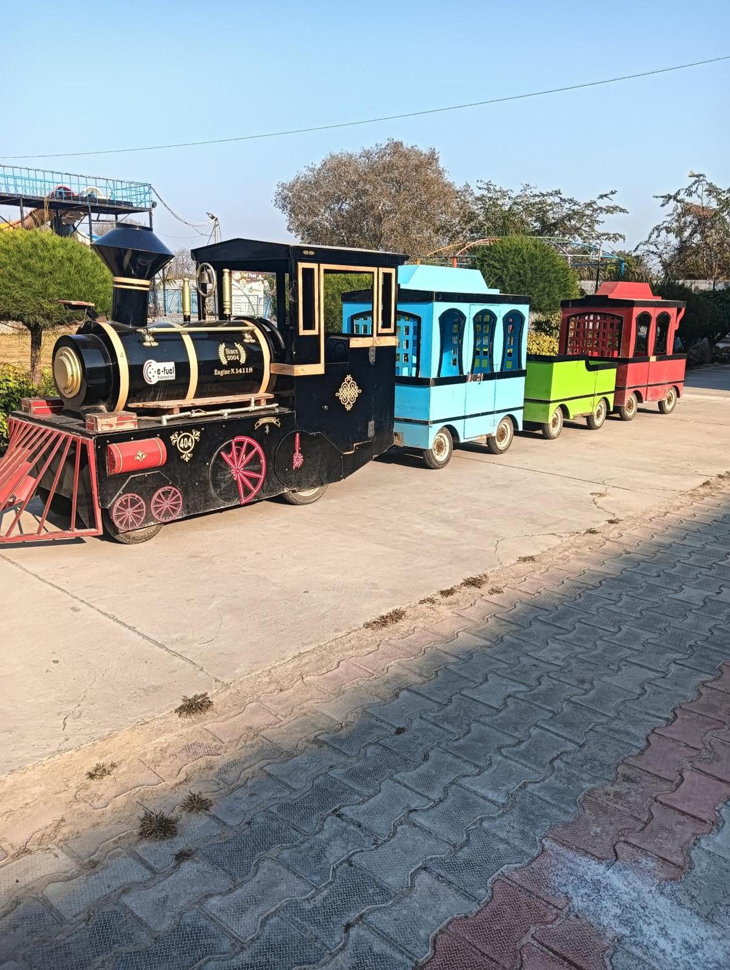 Krishna Fun Land Otel Mathura Dış mekan fotoğraf